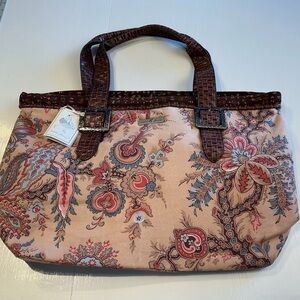 Chic Floral Women's Tote Bag
